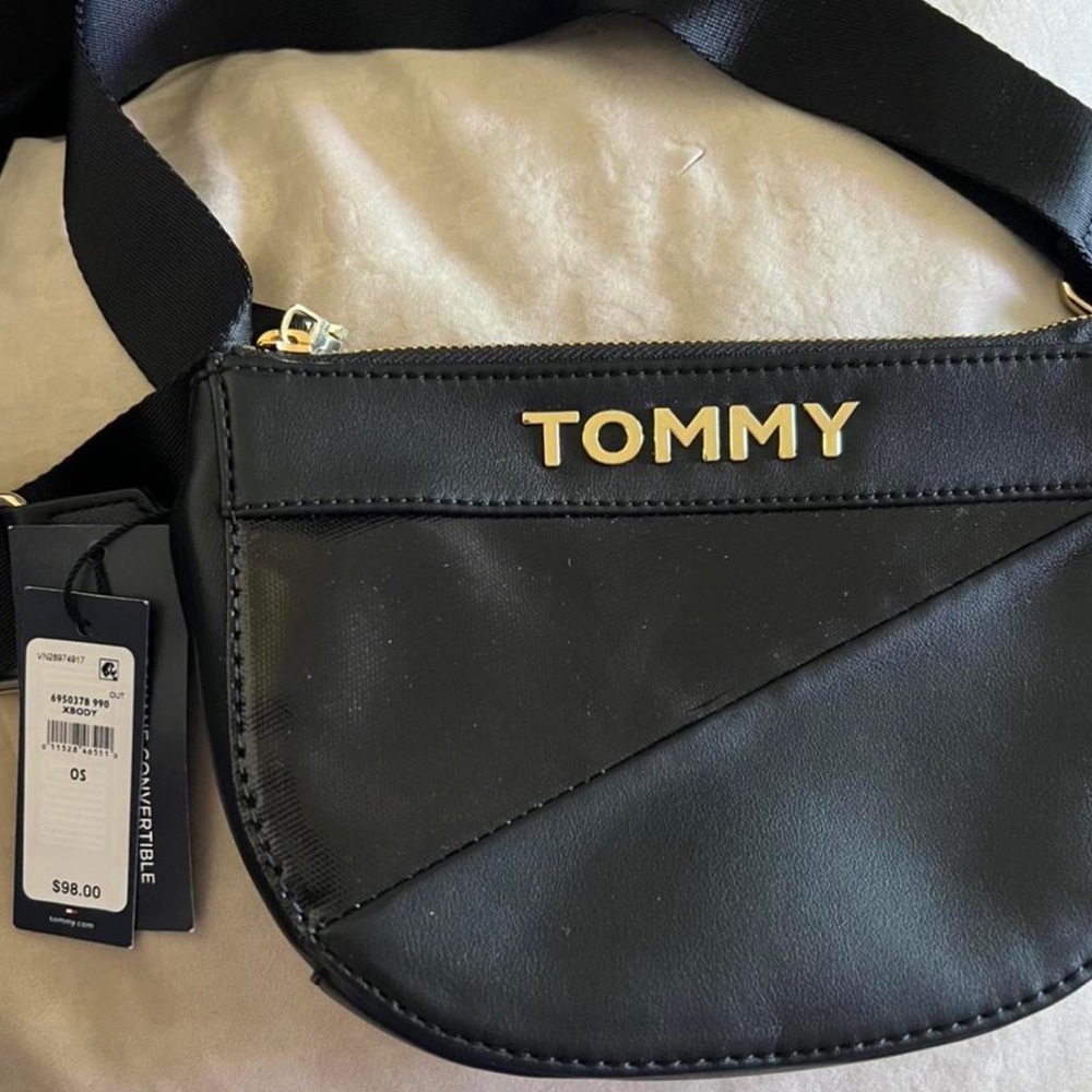 Tommy Hilfiger adjustable Fanny pack